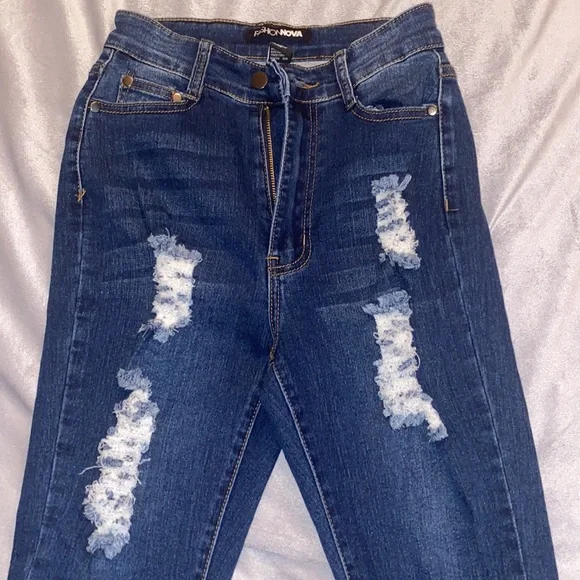 Fashion Nova Ripped Dark Blue Jeans - Picture 3 of 5